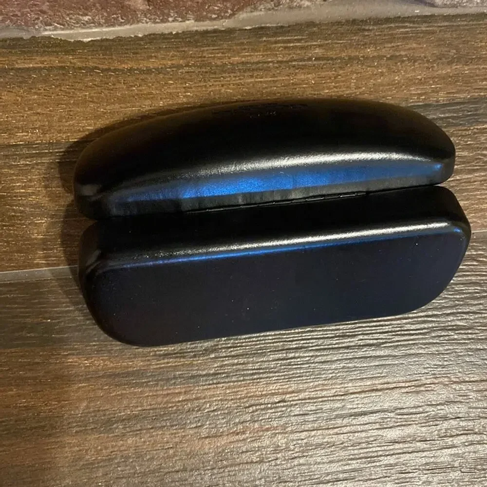 Coach black Leather Embossed Logo Hard Clam Shell Sunglass‎ Case